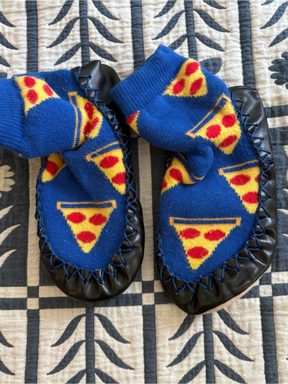Hanna Andersson Pizza Slippers Hanna Mocs Size 10-12